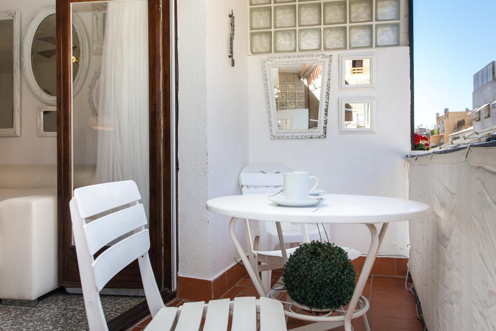 Du Soleil Apart Sitges Exterior photo